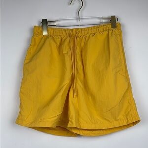 LCKR Men’s Elastic Drawstring Waist Mesh Lined Nylon Athletic Shorts Size Medium